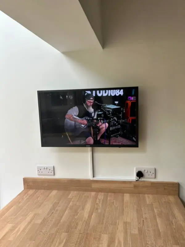 Gary Pearce Installations (41)